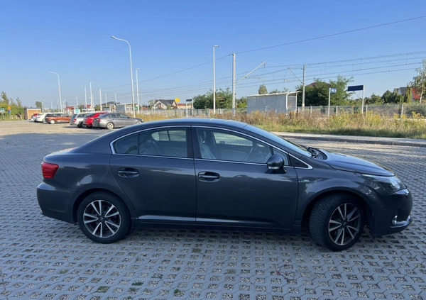 Toyota Avensis cena 38500 przebieg: 213829, rok produkcji 2012 z Jastarnia małe 436